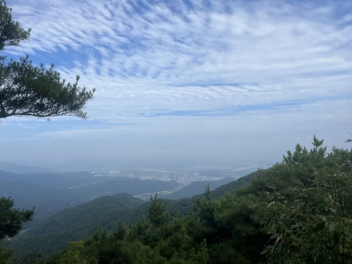 삼필봉 정상에서 바라 보는 전망